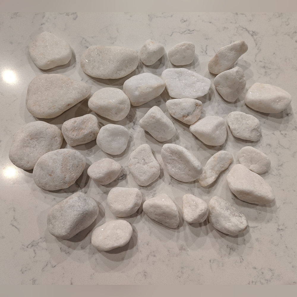 Decorative White Stones Rocks for Indoor Wall Mount Electric Fireplace